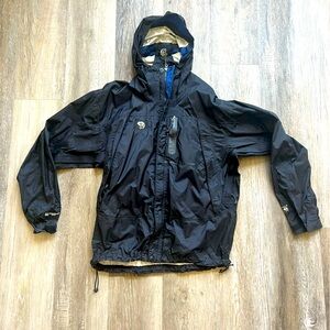 Mountain Hardware hooded cap windbreaker